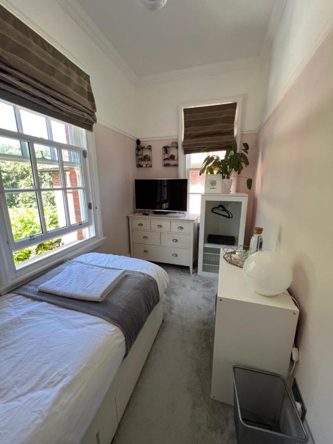 Homestay The Victorian Surbiton